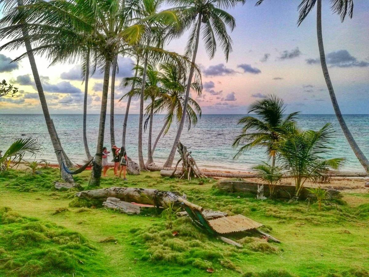 Little Corn ENSUEÑOS NATURAL RESERVE Islas del Maíz Exterior foto